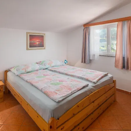 Lovely In With Wifi 波雷奇