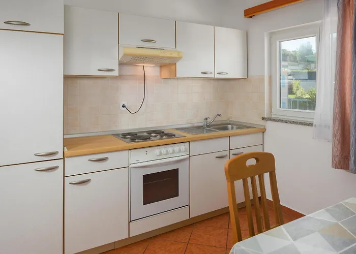 Lovely In With Wifi 波雷奇